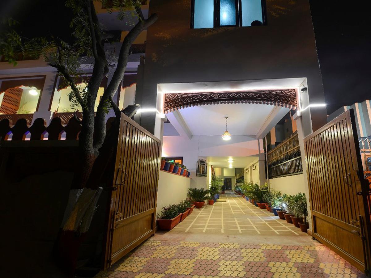 Taj Haveli Agra - 5 Minute Walking Distance From Taj Mahal Agra Hotel Exterior photo